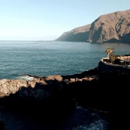Apartment Holidays And Work Gigantes, Internet 600 Mb Puerto de Santiago (Tenerife)